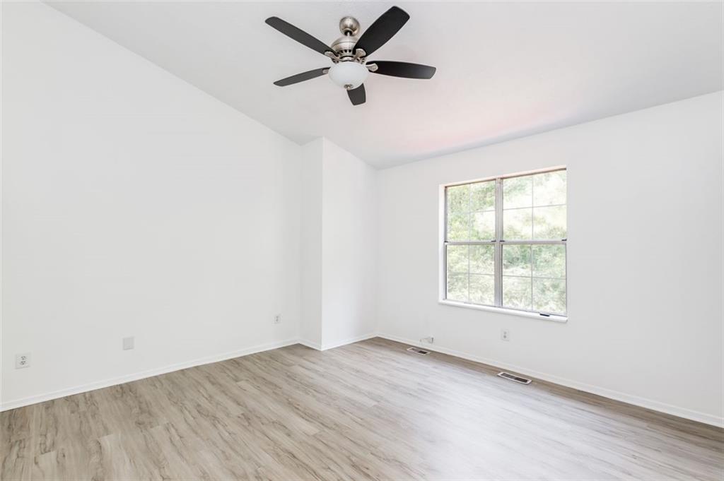 2206 Queen Anne Court, Atlanta, Georgia 30350, 2 Bedrooms Bedrooms, ,2 BathroomsBathrooms,Residential,Sold,2206 Queen Anne Court,7259241