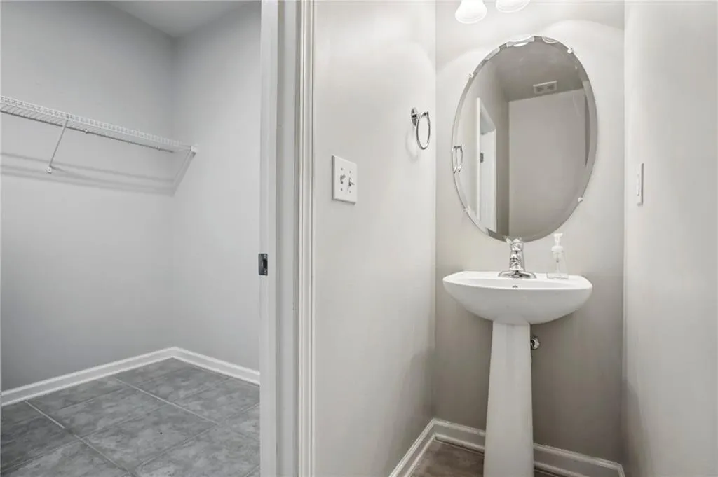 4901 Colchester Court Se, Atlanta, Georgia 30339, 4 Bedrooms Bedrooms, ,2 BathroomsBathrooms,Residential,For Sale,4901 Colchester Court Se,7670765