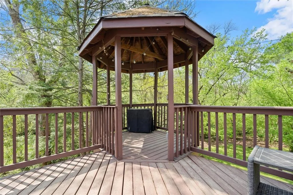 4580 Windsor Gate Court, Atlanta, Georgia 30342, 7 Bedrooms Bedrooms, ,4 BathroomsBathrooms,Residential,For Sale,4580 Windsor Gate Court,7747464
