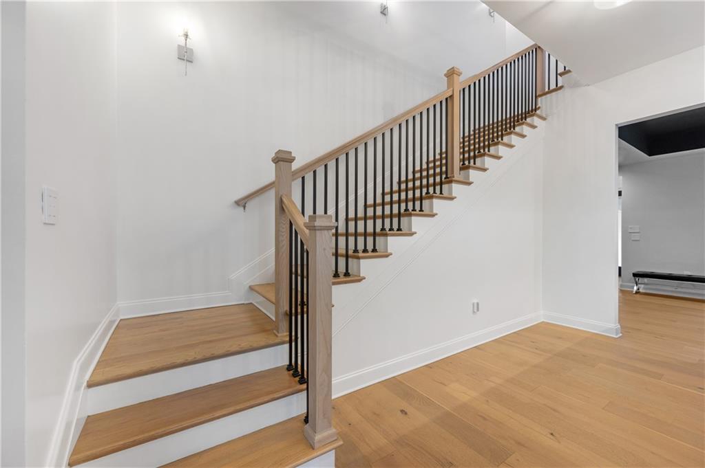 6611 Aria Boulevard Unit 122, Sandy Springs, Georgia 30328, 3 Bedrooms Bedrooms, ,4 BathroomsBathrooms,Residential,Sold,6611 Aria Boulevard Unit 122,7276918