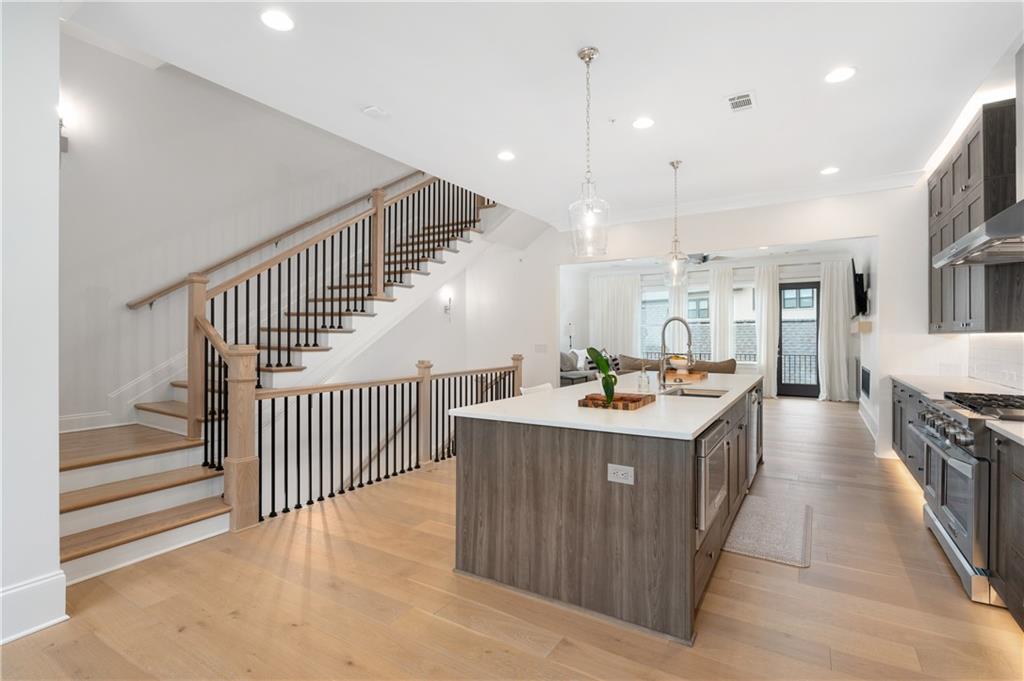 6611 Aria Boulevard Unit 122, Sandy Springs, Georgia 30328, 3 Bedrooms Bedrooms, ,4 BathroomsBathrooms,Residential,Sold,6611 Aria Boulevard Unit 122,7276918