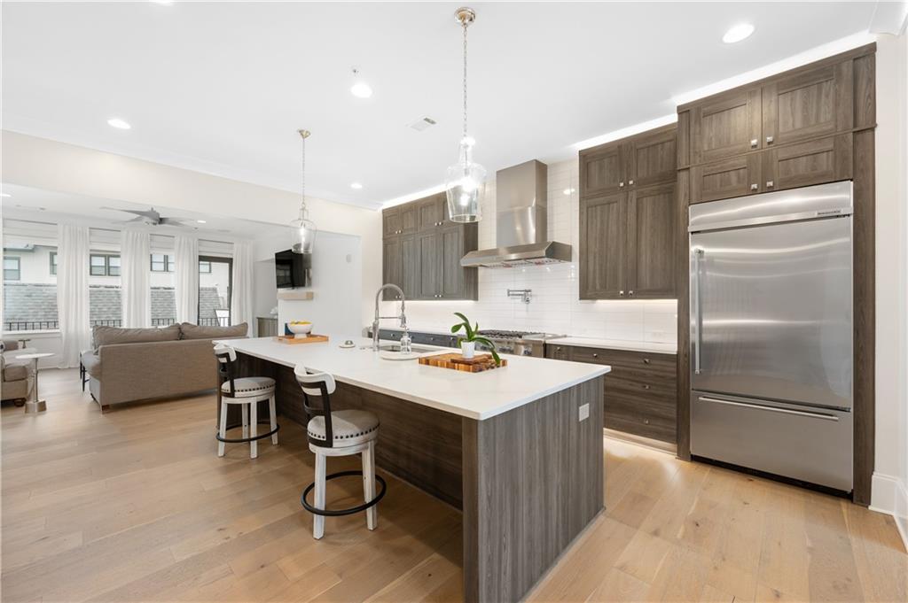 6611 Aria Boulevard Unit 122, Sandy Springs, Georgia 30328, 3 Bedrooms Bedrooms, ,4 BathroomsBathrooms,Residential,Sold,6611 Aria Boulevard Unit 122,7276918