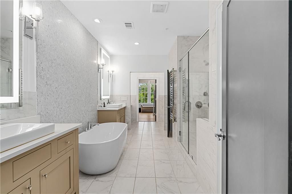6611 Aria Boulevard Unit 122, Sandy Springs, Georgia 30328, 3 Bedrooms Bedrooms, ,4 BathroomsBathrooms,Residential,Sold,6611 Aria Boulevard Unit 122,7276918