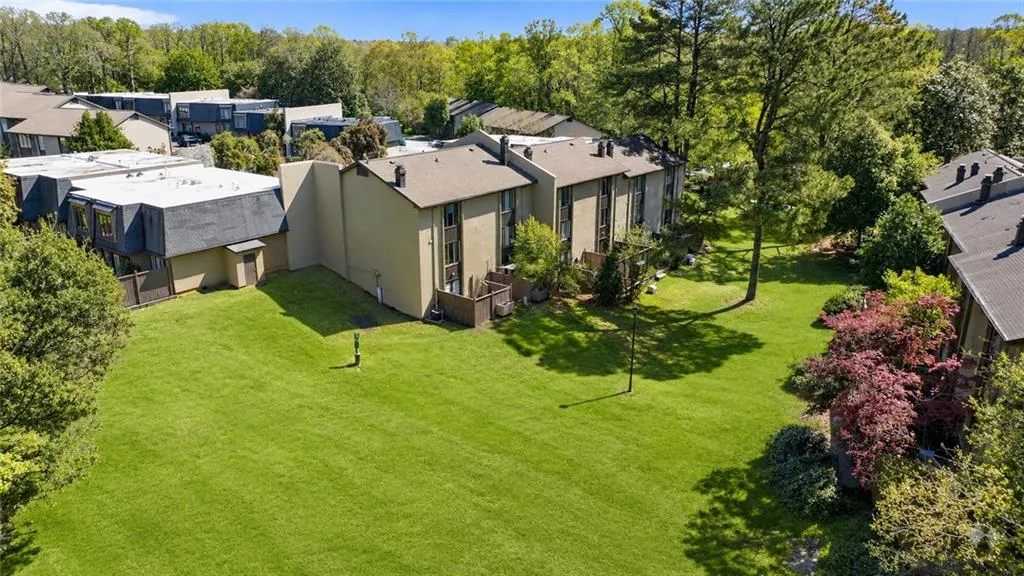 13 Ivy Square Ne, Atlanta, Georgia 30342, 3 Bedrooms Bedrooms, 0 ,3 BathroomsBathrooms,Residential,For Sale,13 Ivy Square Ne,7811852