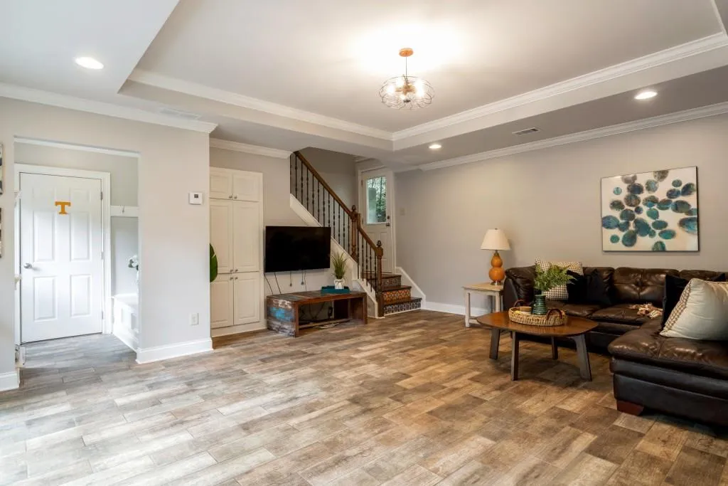 7130 Dunhill Terrace, Sandy Springs, Georgia 30328, 5 Bedrooms Bedrooms, ,4 BathroomsBathrooms,Residential,Sold,7130 Dunhill Terrace,6082038