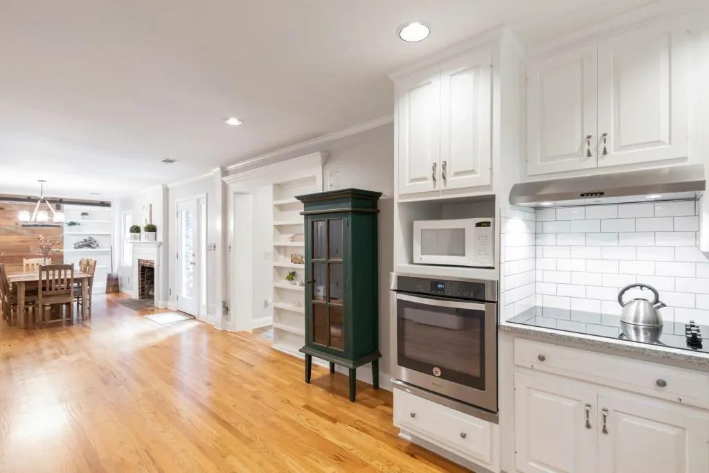 7130 Dunhill Terrace, Sandy Springs, Georgia 30328, 5 Bedrooms Bedrooms, ,4 BathroomsBathrooms,Residential,Sold,7130 Dunhill Terrace,6082038