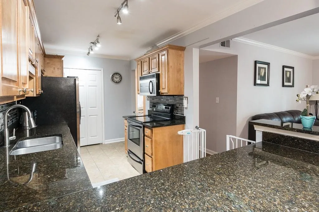 1708 Brighton Point, Atlanta, Georgia 30328, 3 Bedrooms Bedrooms, ,2 BathroomsBathrooms,Residential,Sold,1708 Brighton Point,6581955