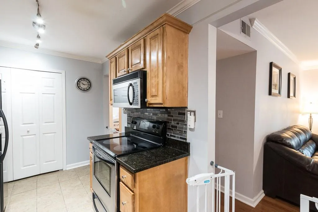 1708 Brighton Point, Atlanta, Georgia 30328, 3 Bedrooms Bedrooms, ,2 BathroomsBathrooms,Residential,Sold,1708 Brighton Point,6581955