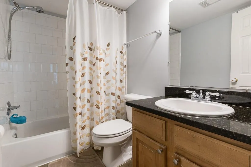 1708 Brighton Point, Atlanta, Georgia 30328, 3 Bedrooms Bedrooms, ,2 BathroomsBathrooms,Residential,Sold,1708 Brighton Point,6581955