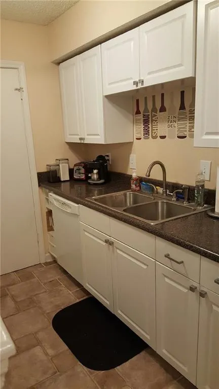 1514 Wingate Way, Sandy Springs, Georgia 30350, 2 Bedrooms Bedrooms, ,2 BathroomsBathrooms,Residential,Sold,1514 Wingate Way,5648163