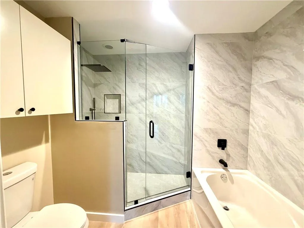 3338 Peachtree Road Ne Unit 809, Atlanta, Georgia 30326, 2 Bedrooms Bedrooms, 0 ,2 BathroomsBathrooms,Residential,Sold,3338 Peachtree Road Ne Unit 809,7793553