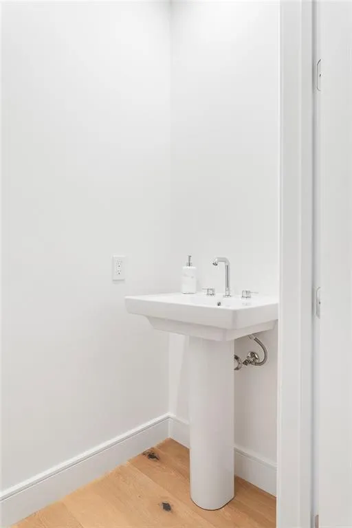 2425 Peachtree Road Ne Unit 612, Atlanta, Georgia 30305, 2 Bedrooms Bedrooms, 0 ,2 BathroomsBathrooms,Residential,For Sale,2425 Peachtree Road Ne Unit 612,7831780