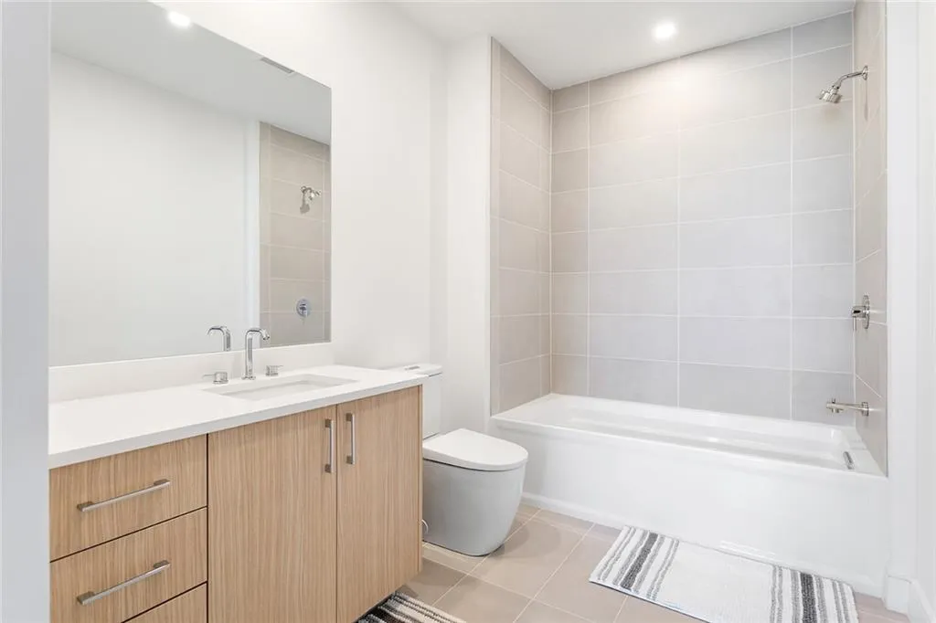 2425 Peachtree Road Ne Unit 612, Atlanta, Georgia 30305, 2 Bedrooms Bedrooms, 0 ,2 BathroomsBathrooms,Residential,For Sale,2425 Peachtree Road Ne Unit 612,7831780