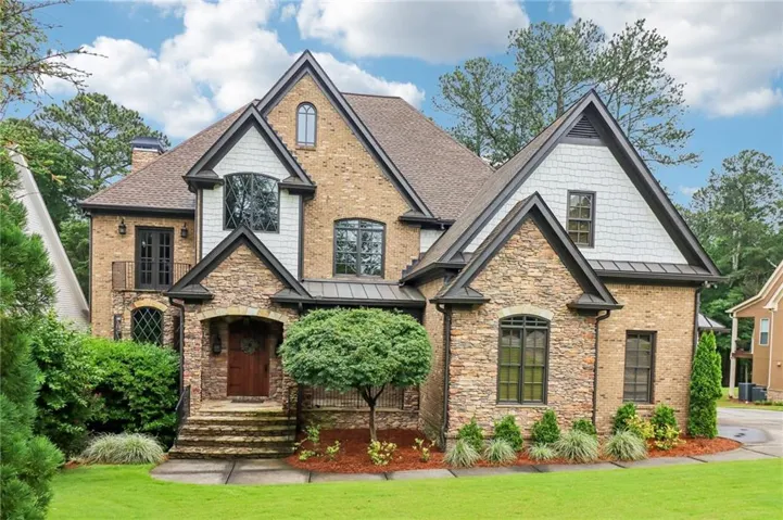 6219 Woodlake Drive, Buford, Georgia 30518