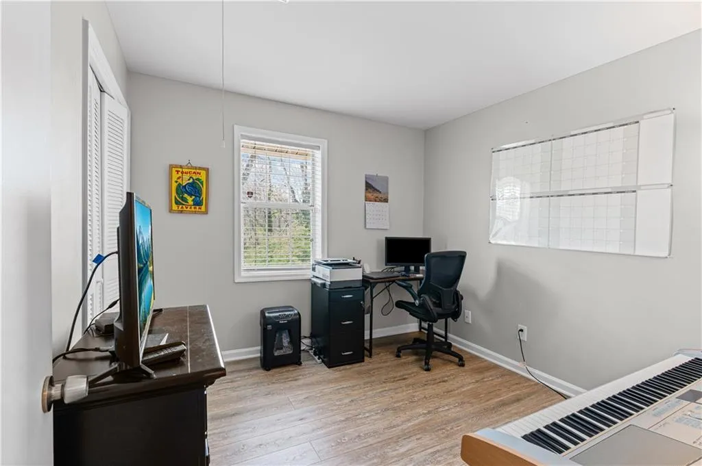 7750 Roswell Road Unit 9e, Atlanta, Georgia 30350, 3 Bedrooms Bedrooms, ,2 BathroomsBathrooms,Residential,For Sale,7750 Roswell Road Unit 9e,7752896