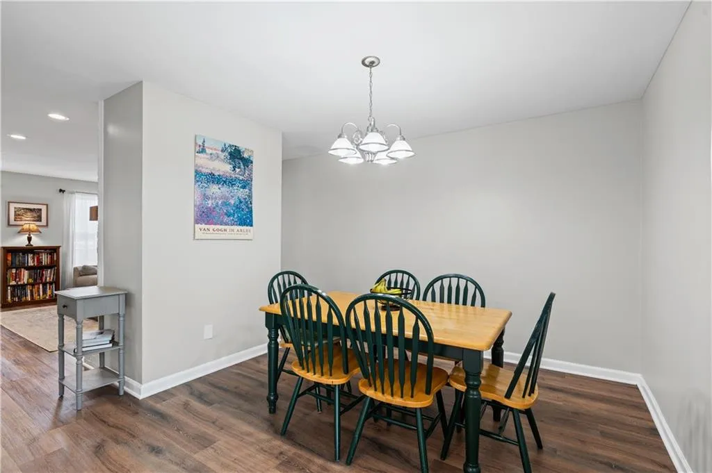 7750 Roswell Road Unit 9e, Atlanta, Georgia 30350, 3 Bedrooms Bedrooms, ,2 BathroomsBathrooms,Residential,For Sale,7750 Roswell Road Unit 9e,7752896