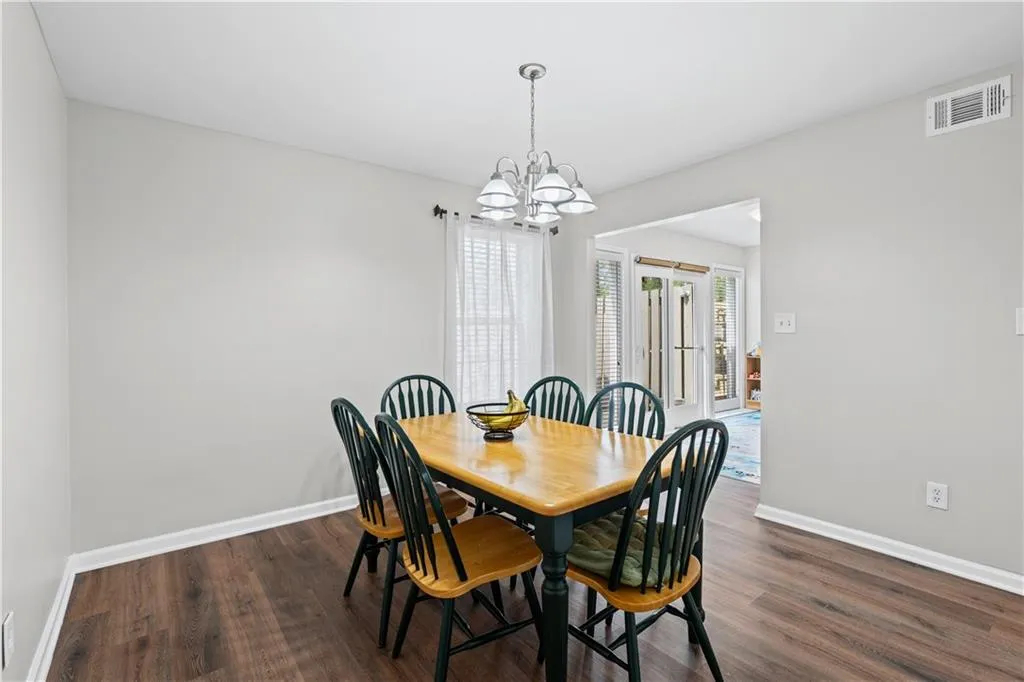 7750 Roswell Road Unit 9e, Atlanta, Georgia 30350, 3 Bedrooms Bedrooms, ,2 BathroomsBathrooms,Residential,For Sale,7750 Roswell Road Unit 9e,7752896