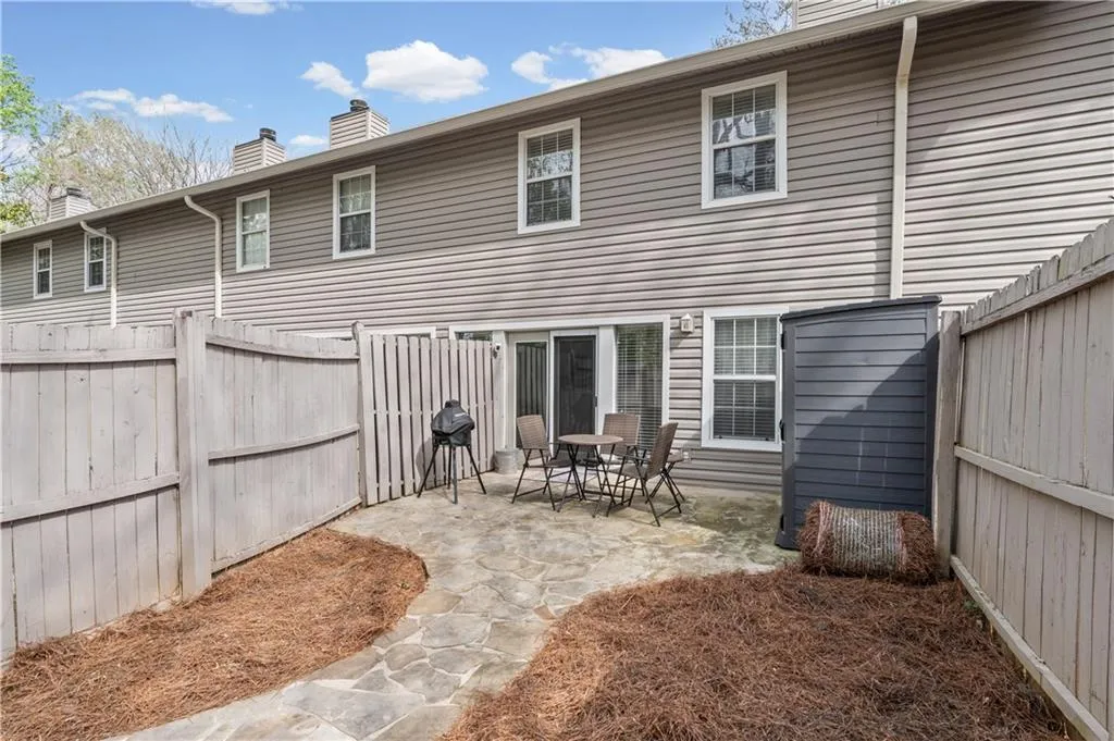 7750 Roswell Road Unit 9e, Atlanta, Georgia 30350, 3 Bedrooms Bedrooms, ,2 BathroomsBathrooms,Residential,For Sale,7750 Roswell Road Unit 9e,7752896