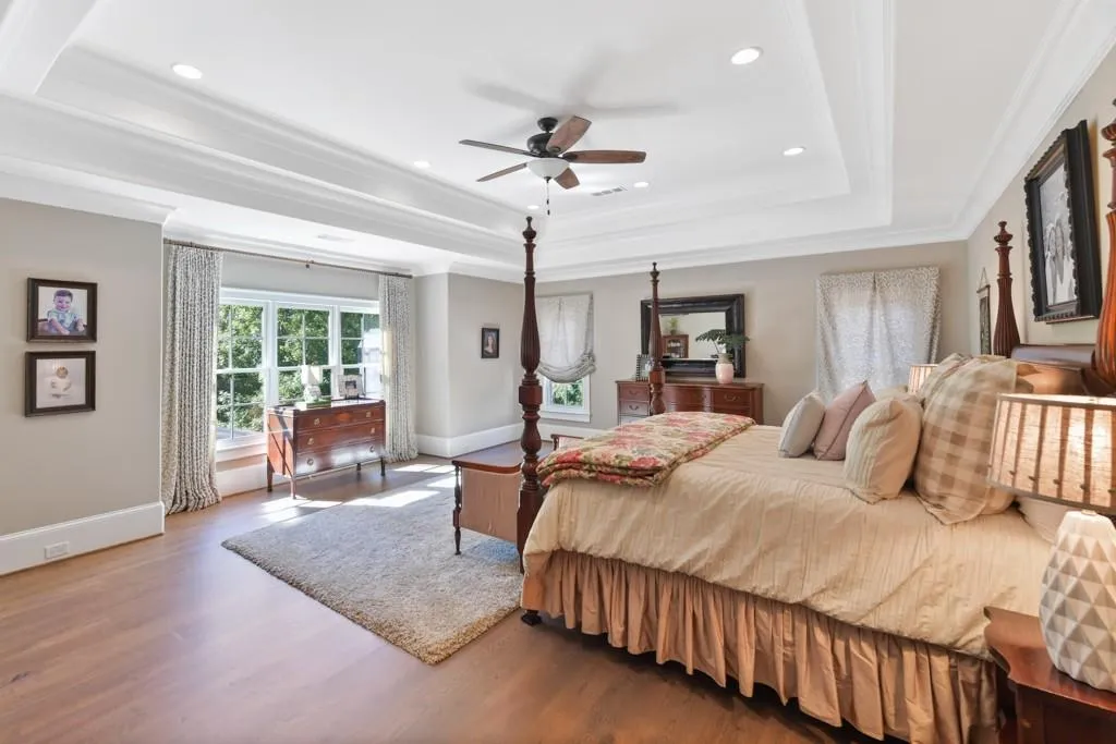 230 Danbury Lane, Atlanta, Georgia 30327, 5 Bedrooms Bedrooms, ,6 BathroomsBathrooms,Residential,Sold,230 Danbury Lane,6662856