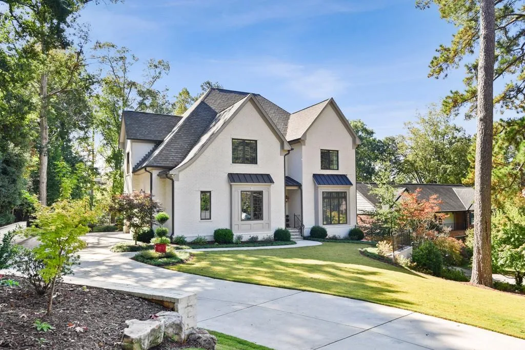 230 Danbury Lane, Atlanta, Georgia 30327, 5 Bedrooms Bedrooms, ,6 BathroomsBathrooms,Residential,Sold,230 Danbury Lane,6662856
