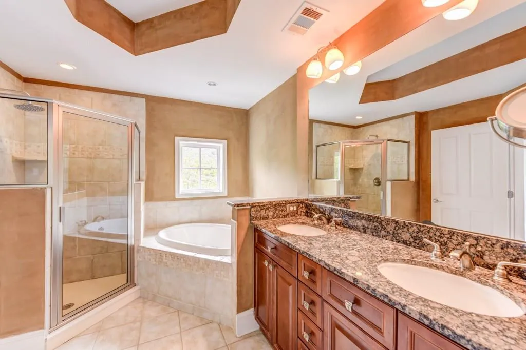 75 High Top Lane, Sandy Springs, Georgia 30328, 3 Bedrooms Bedrooms, ,3 BathroomsBathrooms,Residential,Sold,75 High Top Lane,6008118