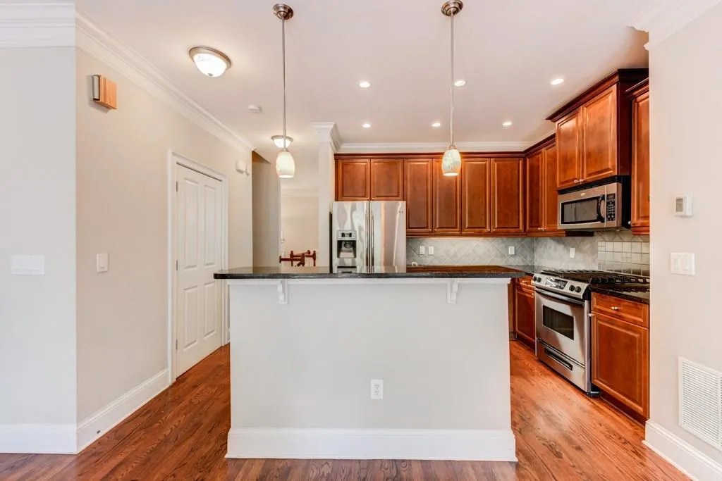 75 High Top Lane, Sandy Springs, Georgia 30328, 3 Bedrooms Bedrooms, ,3 BathroomsBathrooms,Residential,Sold,75 High Top Lane,6008118