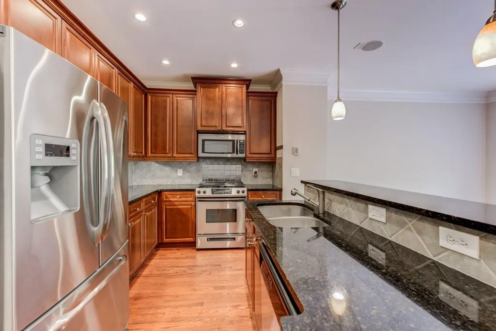 75 High Top Lane, Sandy Springs, Georgia 30328, 3 Bedrooms Bedrooms, ,3 BathroomsBathrooms,Residential,Sold,75 High Top Lane,6008118