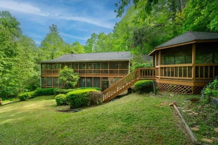 200 Bahn Innsbruck, Helen, Georgia 30545