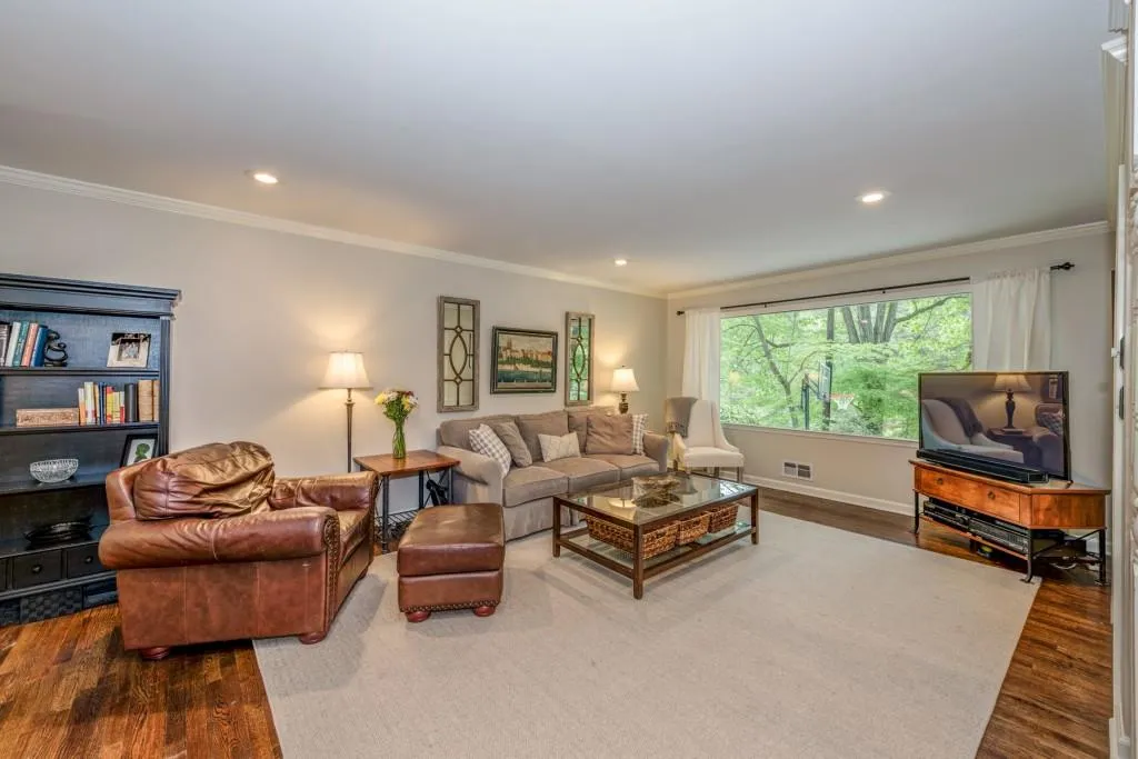 4010 Stovall Terrace Ne, Atlanta, Georgia 30342, 3 Bedrooms Bedrooms, ,2 BathroomsBathrooms,Residential,Sold,4010 Stovall Terrace Ne,5836906