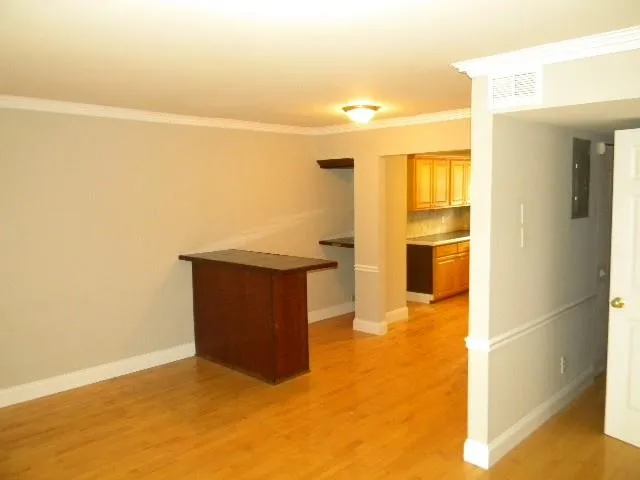5567 Kingsport Drive Unit 21, Atlanta, Georgia 30342, 2 Bedrooms Bedrooms, ,1 BathroomBathrooms,Residential,Sold,5567 Kingsport Drive Unit 21,5640066