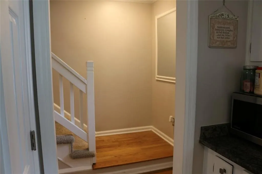 6700 Roswell Road Unit 16f, Atlanta, Georgia 30328, 2 Bedrooms Bedrooms, ,1 BathroomBathrooms,Residential,Sold,6700 Roswell Road Unit 16f,6048318