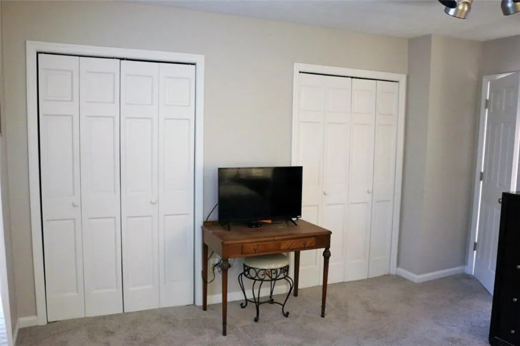 6700 Roswell Road Unit 16f, Atlanta, Georgia 30328, 2 Bedrooms Bedrooms, ,1 BathroomBathrooms,Residential,Sold,6700 Roswell Road Unit 16f,6048318