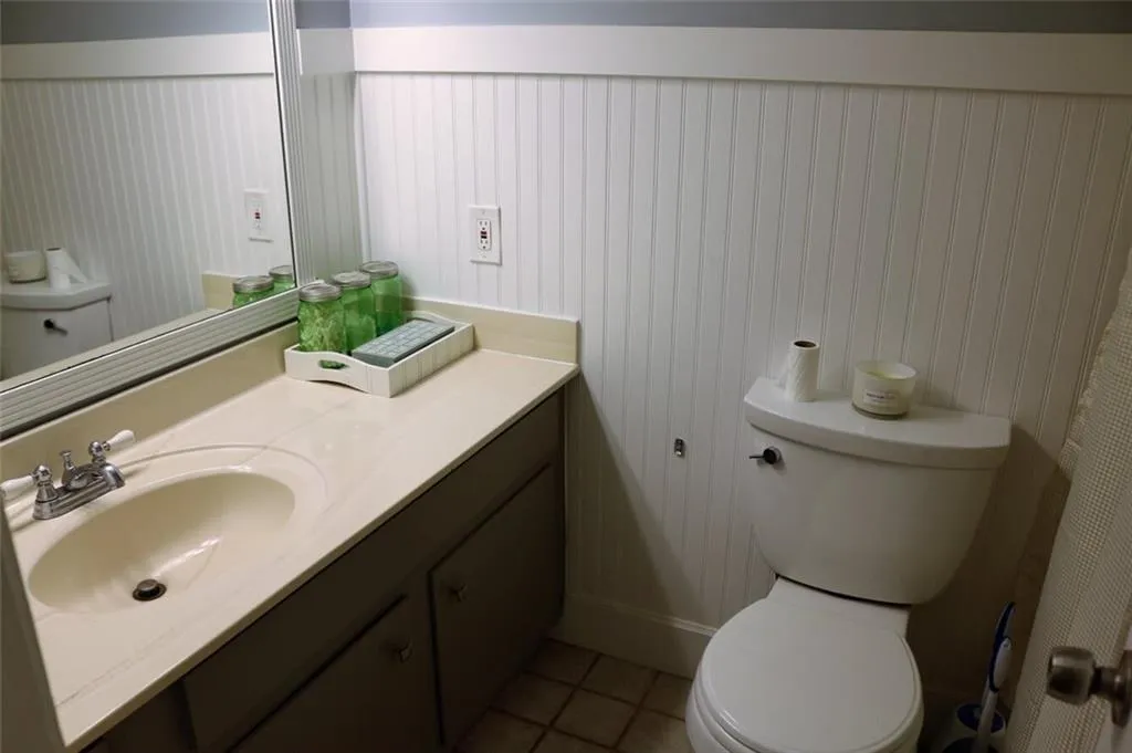 6700 Roswell Road Unit 16f, Atlanta, Georgia 30328, 2 Bedrooms Bedrooms, ,1 BathroomBathrooms,Residential,Sold,6700 Roswell Road Unit 16f,6048318