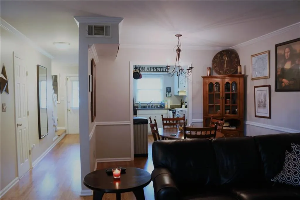 6700 Roswell Road Unit 16f, Atlanta, Georgia 30328, 2 Bedrooms Bedrooms, ,1 BathroomBathrooms,Residential,Sold,6700 Roswell Road Unit 16f,6048318