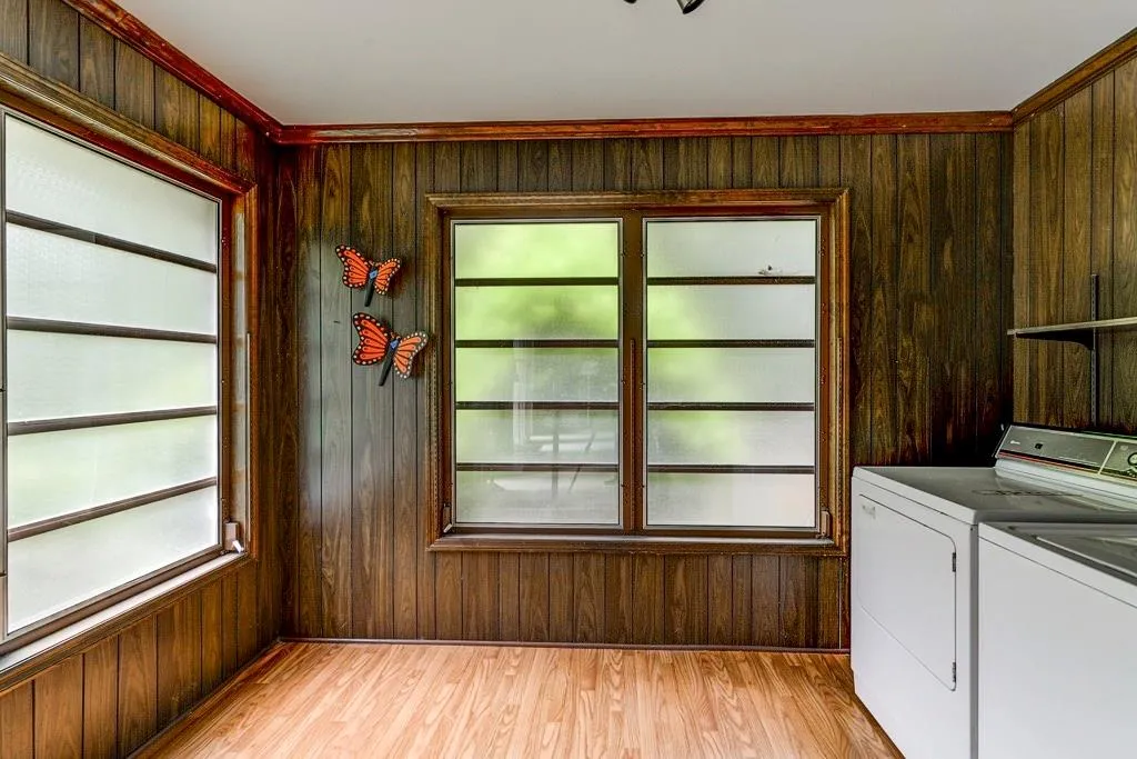 7025 Hunters Branch Drive, Atlanta, Georgia 30328, 3 Bedrooms Bedrooms, ,2 BathroomsBathrooms,Residential,Sold,7025 Hunters Branch Drive,5848540