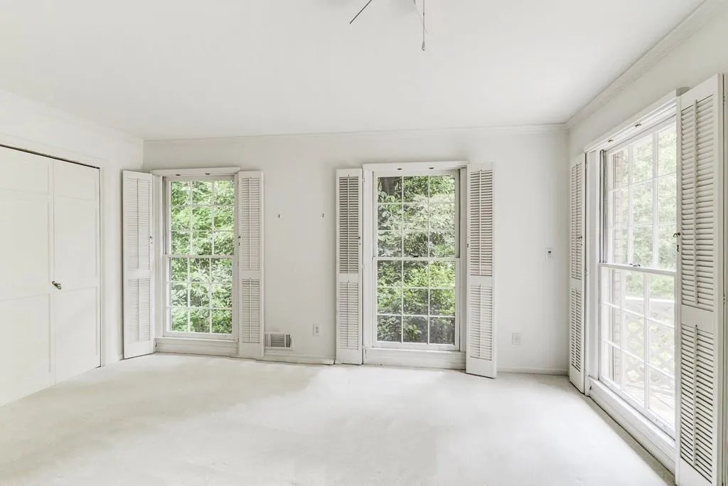 7025 Hunters Branch Drive, Atlanta, Georgia 30328, 3 Bedrooms Bedrooms, ,2 BathroomsBathrooms,Residential,Sold,7025 Hunters Branch Drive,5848540