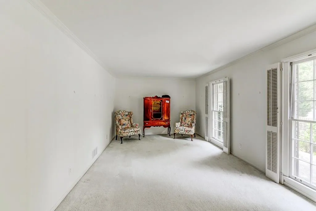 7025 Hunters Branch Drive, Atlanta, Georgia 30328, 3 Bedrooms Bedrooms, ,2 BathroomsBathrooms,Residential,Sold,7025 Hunters Branch Drive,5848540