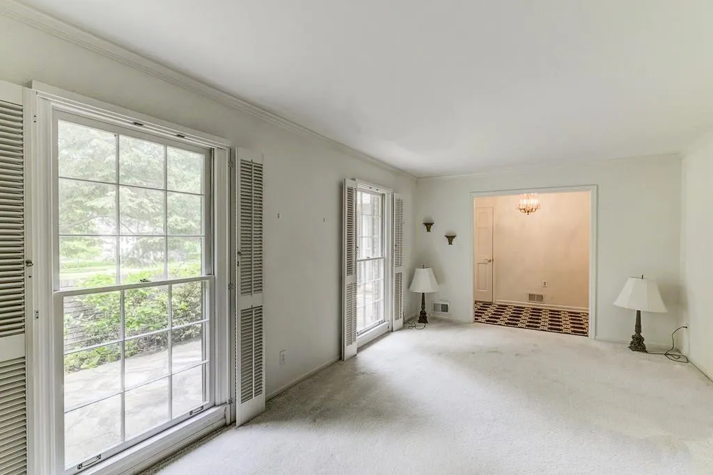 7025 Hunters Branch Drive, Atlanta, Georgia 30328, 3 Bedrooms Bedrooms, ,2 BathroomsBathrooms,Residential,Sold,7025 Hunters Branch Drive,5848540