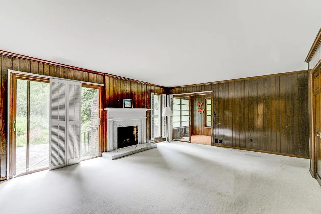 7025 Hunters Branch Drive, Atlanta, Georgia 30328, 3 Bedrooms Bedrooms, ,2 BathroomsBathrooms,Residential,Sold,7025 Hunters Branch Drive,5848540