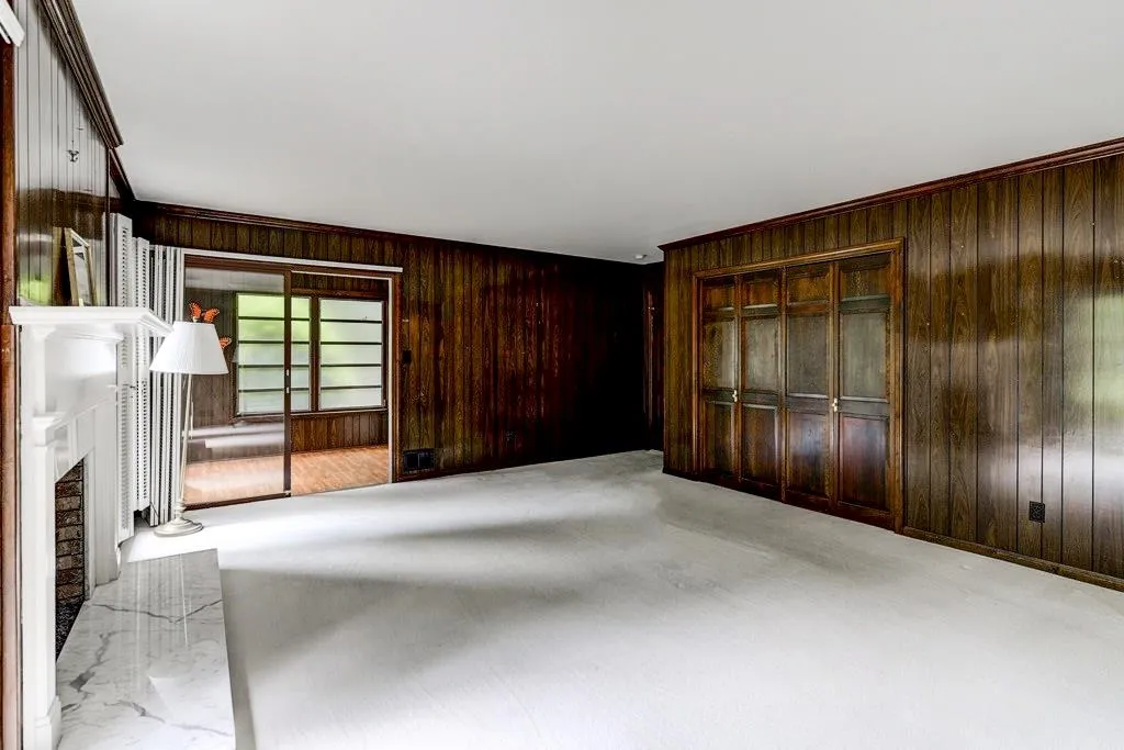 7025 Hunters Branch Drive, Atlanta, Georgia 30328, 3 Bedrooms Bedrooms, ,2 BathroomsBathrooms,Residential,Sold,7025 Hunters Branch Drive,5848540