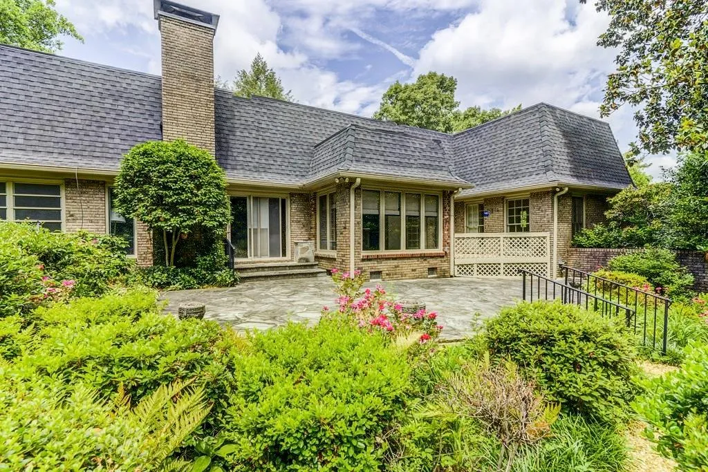 7025 Hunters Branch Drive, Atlanta, Georgia 30328, 3 Bedrooms Bedrooms, ,2 BathroomsBathrooms,Residential,Sold,7025 Hunters Branch Drive,5848540