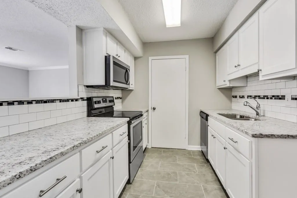 2008 Wingate Way Unit 2008, Atlanta, Georgia 30350, 1 Bedroom Bedrooms, ,1 BathroomBathrooms,Residential,Sold,2008 Wingate Way Unit 2008,5954438