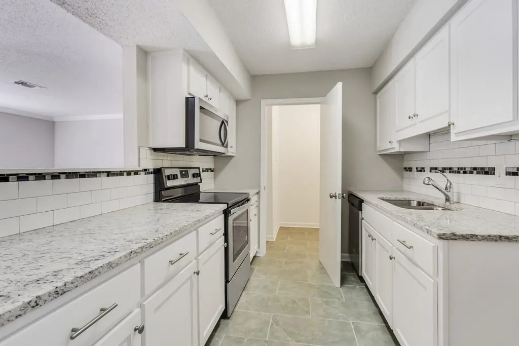 2008 Wingate Way Unit 2008, Atlanta, Georgia 30350, 1 Bedroom Bedrooms, ,1 BathroomBathrooms,Residential,Sold,2008 Wingate Way Unit 2008,5954438