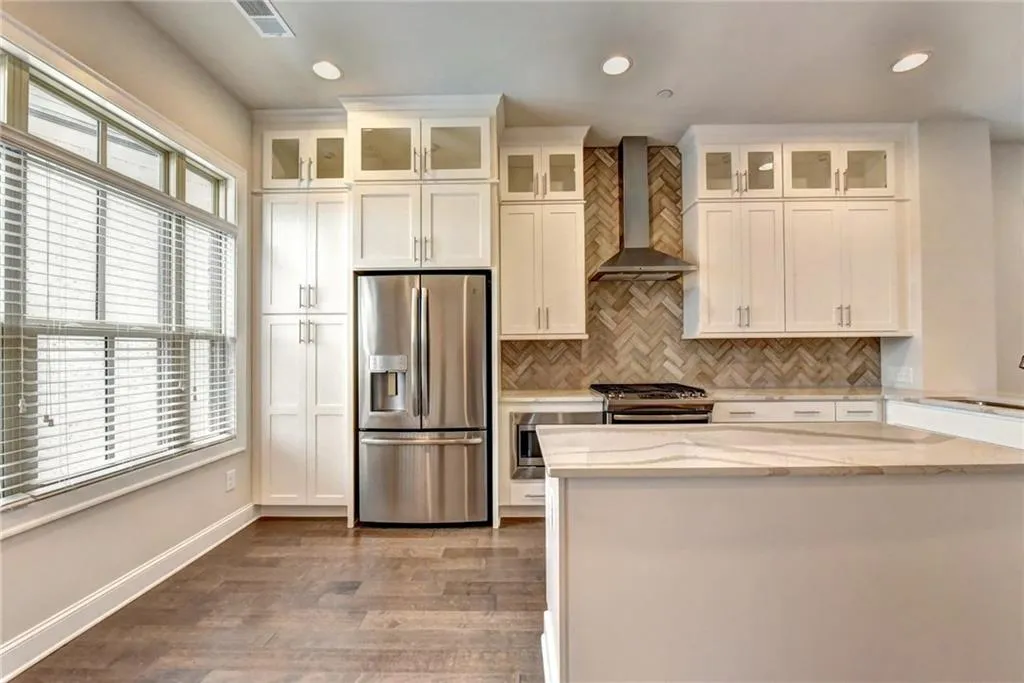 4217 Deming Circle Unit 76, Sandy Springs, Georgia 30342, 2 Bedrooms Bedrooms, ,2 BathroomsBathrooms,Residential,Sold,4217 Deming Circle Unit 76,6570472