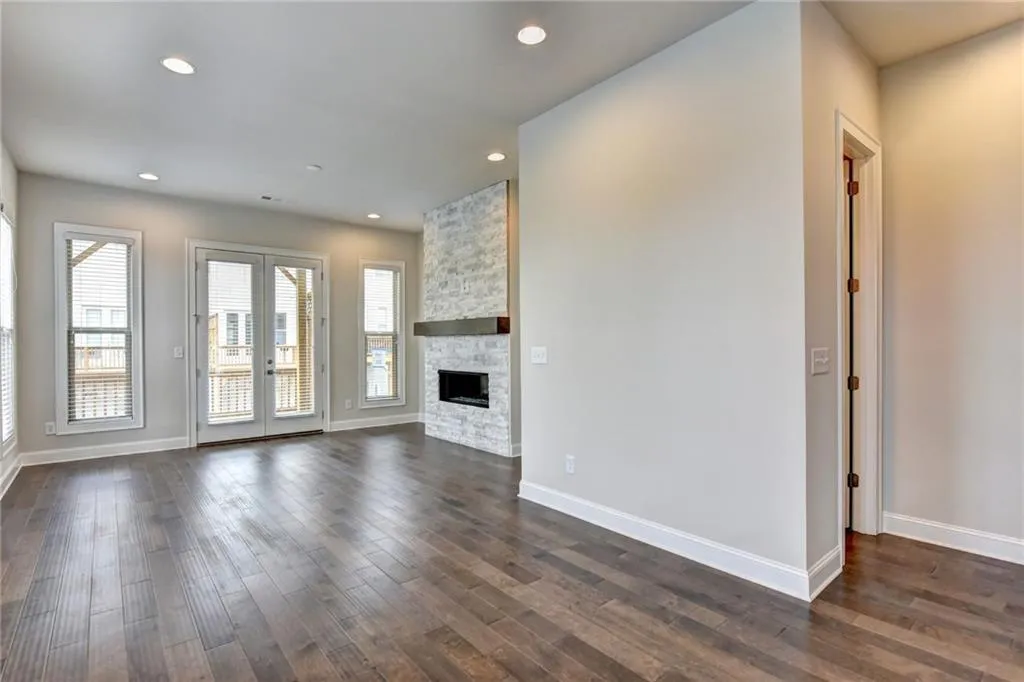 4217 Deming Circle Unit 76, Sandy Springs, Georgia 30342, 2 Bedrooms Bedrooms, ,2 BathroomsBathrooms,Residential,Sold,4217 Deming Circle Unit 76,6570472