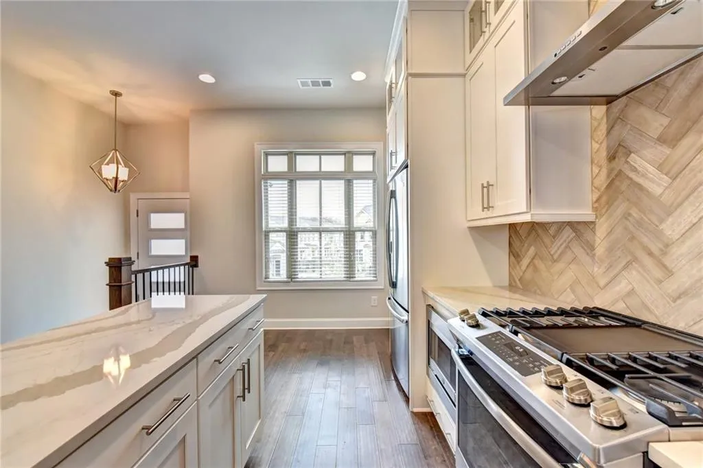 4217 Deming Circle Unit 76, Sandy Springs, Georgia 30342, 2 Bedrooms Bedrooms, ,2 BathroomsBathrooms,Residential,Sold,4217 Deming Circle Unit 76,6570472