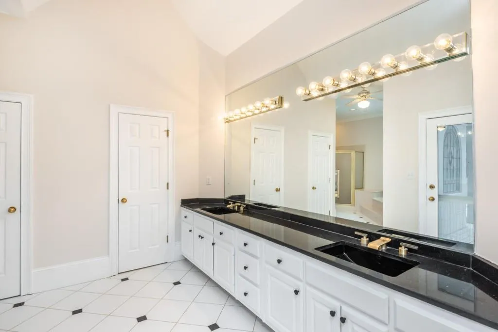 190 Morgan Farm Drive, Sandy Springs, Georgia 30342, 6 Bedrooms Bedrooms, ,4 BathroomsBathrooms,Residential,Sold,190 Morgan Farm Drive,7153524