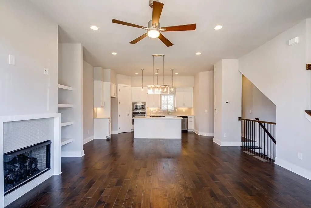 Atlanta, Georgia 30324, 2 Bedrooms Bedrooms, ,2 BathroomsBathrooms,Residential,Sold,5821058