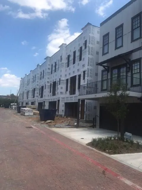Atlanta, Georgia 30324, 2 Bedrooms Bedrooms, ,2 BathroomsBathrooms,Residential,Sold,5821058