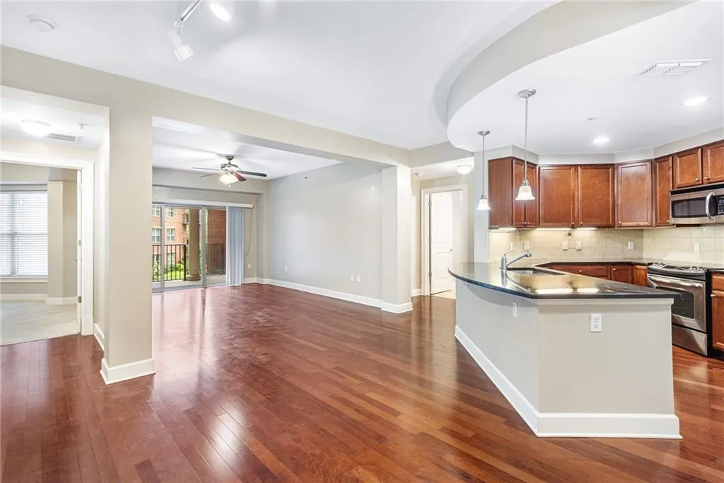 200 River Vista Drive Unit 231, Atlanta, Georgia 30339, 2 Bedrooms Bedrooms, ,2 BathroomsBathrooms,Residential,Sold,200 River Vista Drive Unit 231,7089270